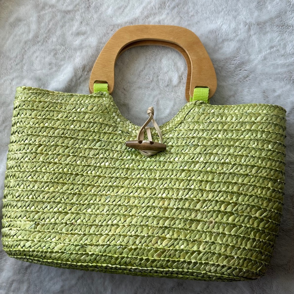 Kitsch Lime Green Straw Basket Hand Bag